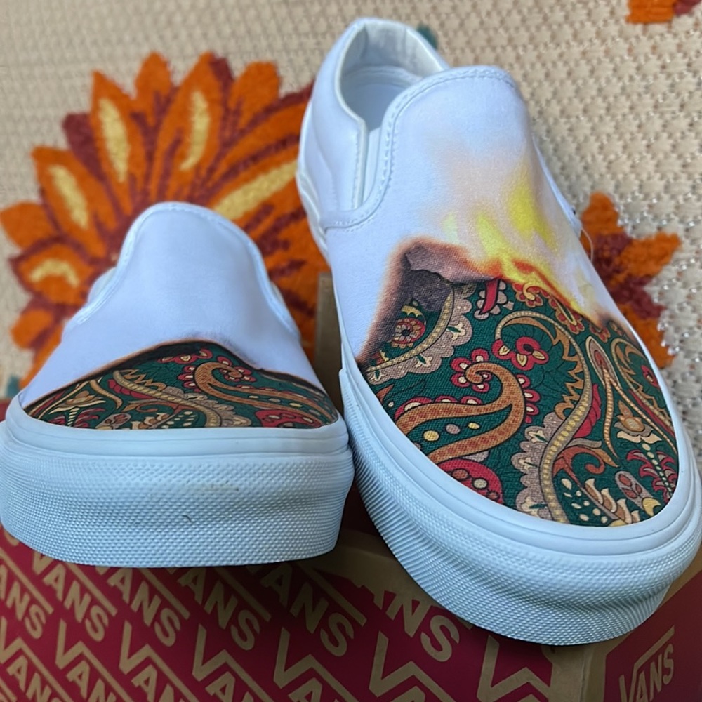 Vans Classic Slip On Big Reveal True White/Paisley Men’s sneakers - Picture 9 of 16